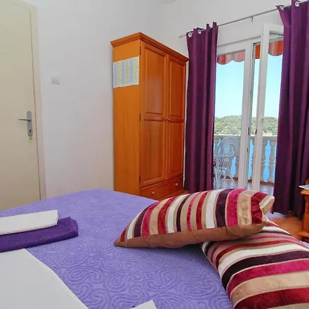 Filipovic - One-bedroom With Balcony And Sea View Apartmán